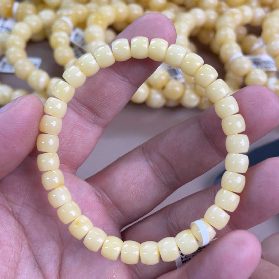 琥珀裸石未镶嵌132000000000