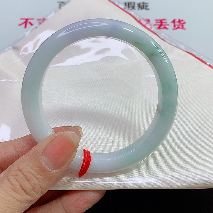 未镶嵌手镯翡翠丹