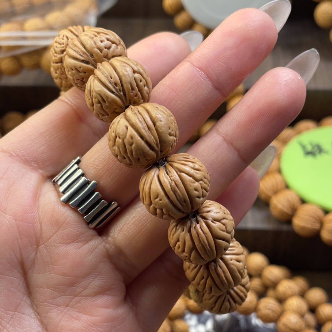 桃核手串东*人肉纹元宝