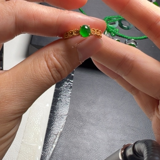 翡翠戒指未镶嵌天然缅甸翡翠戒指