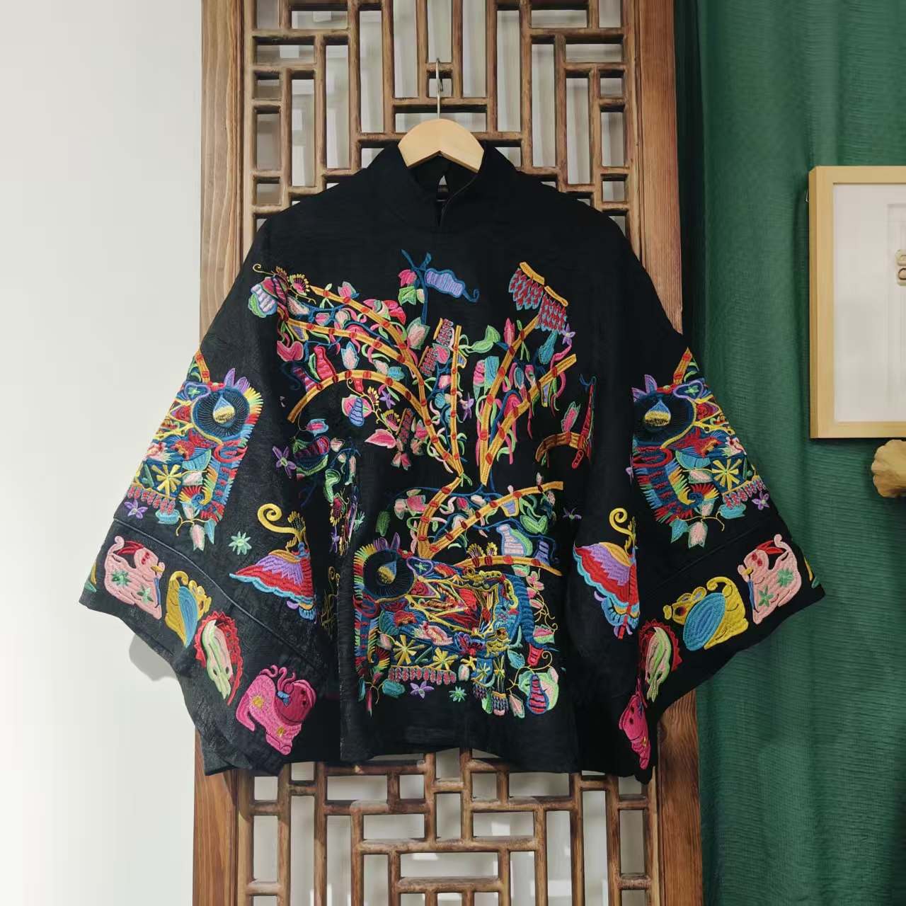 （LS480-3）凤徕兮私人定制黑色福禄底彩色图腾刺绣套头小立领上衣