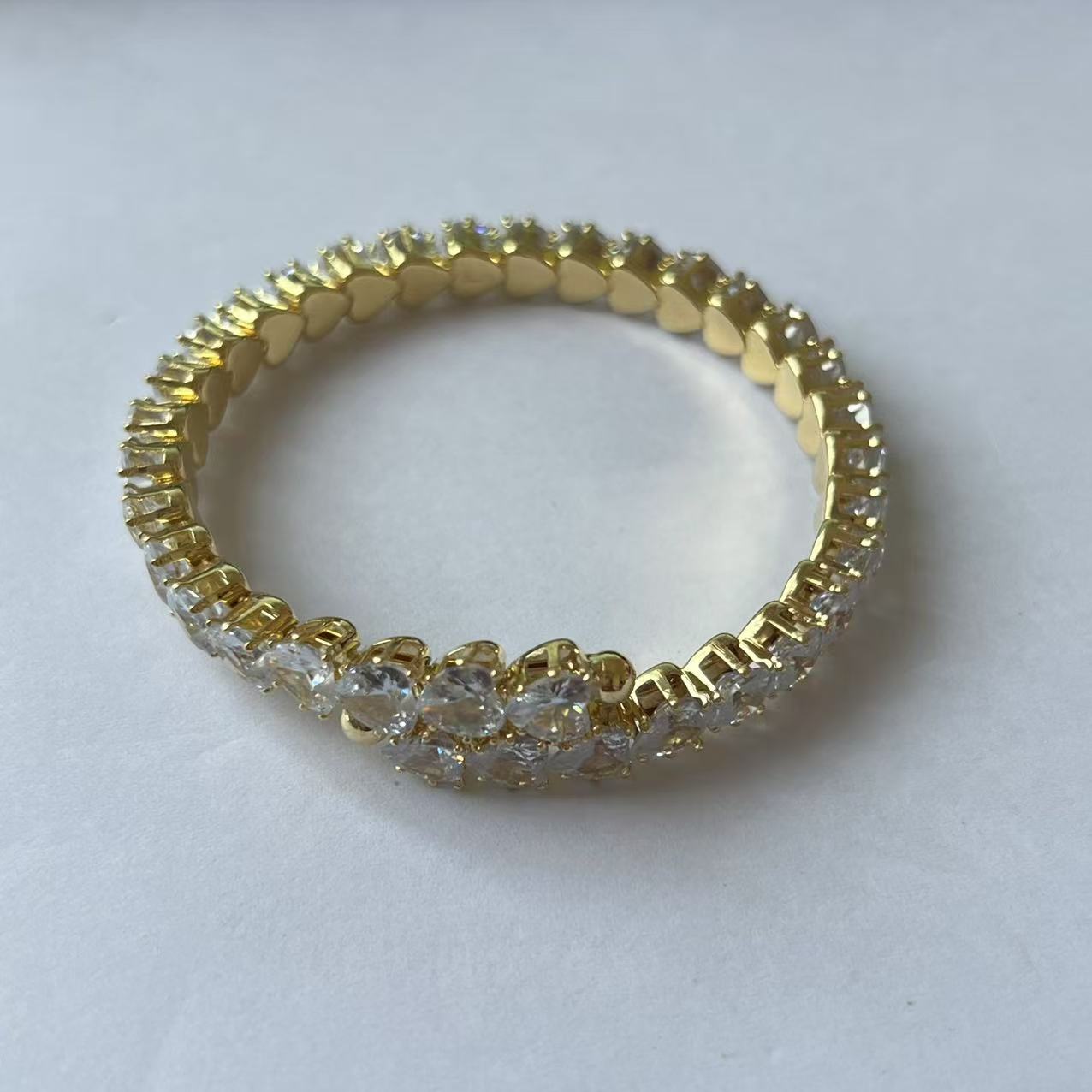 臻选手镯 经典百搭设计白色手镯ML11119