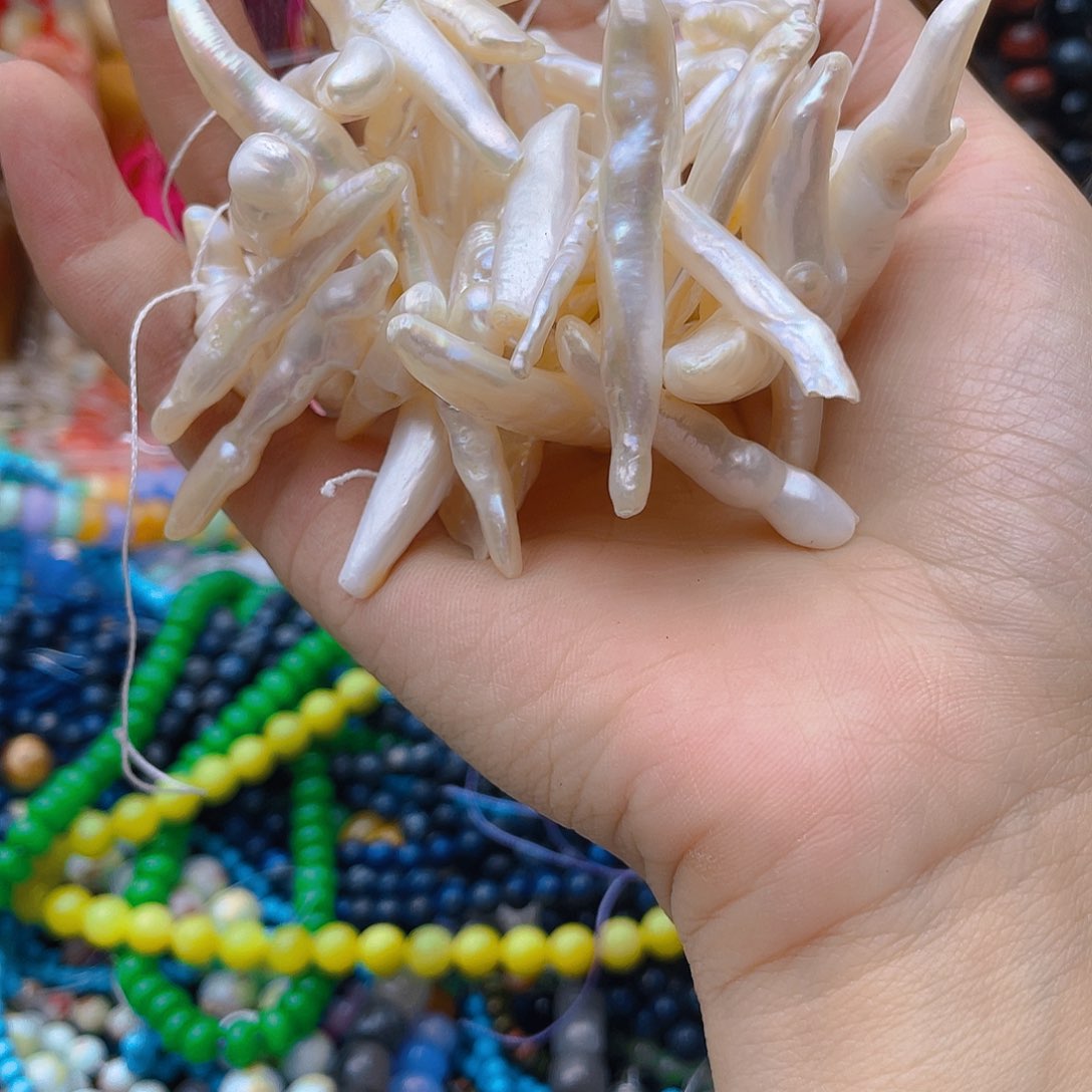 玛瑙/玉髓珠宝半成品未镶嵌巴洛克一条