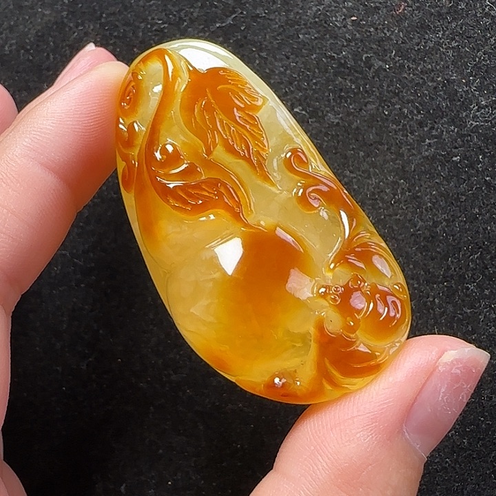 蜜蜡珠宝奇石未镶嵌