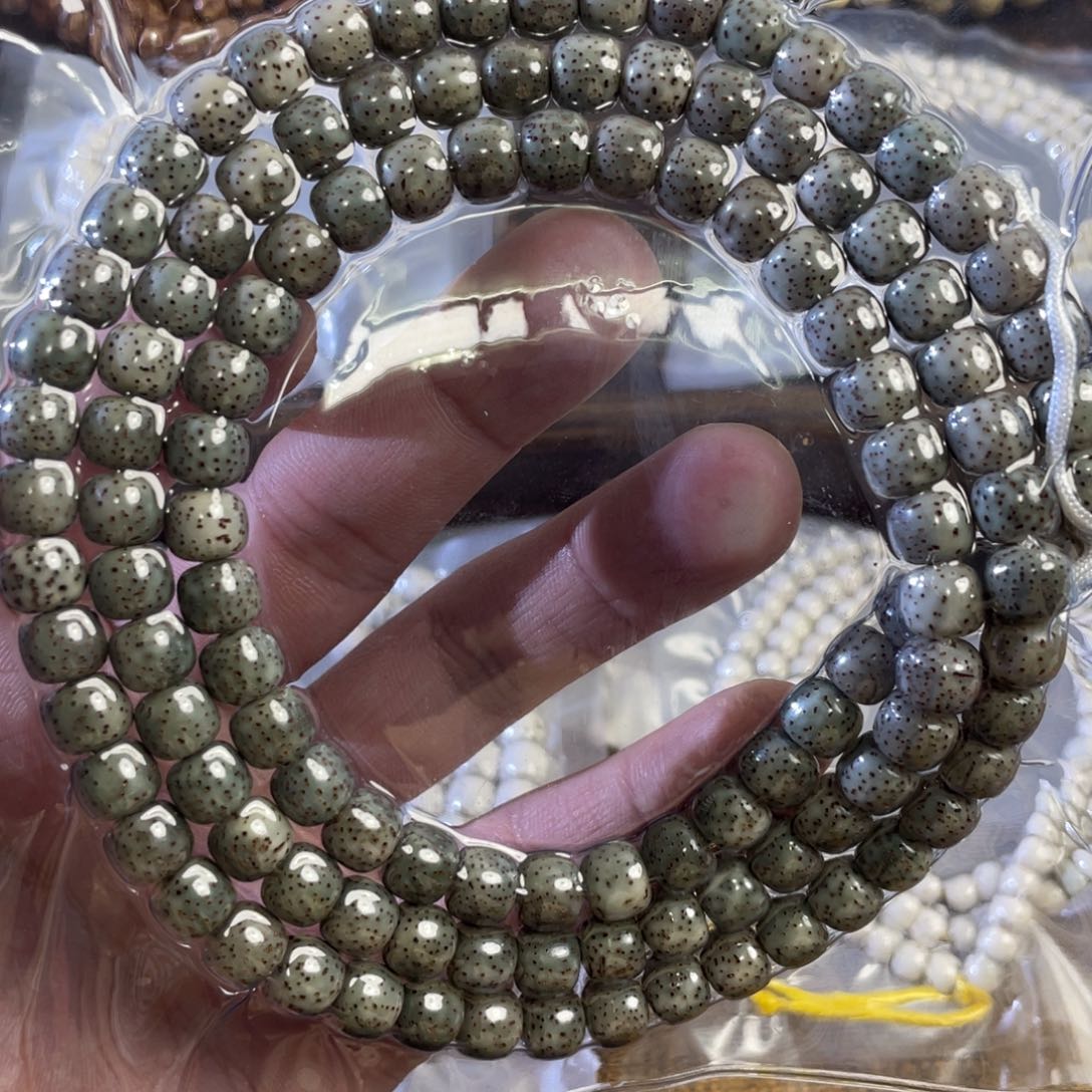 星月菩提吊坠卡8石玉料多圈