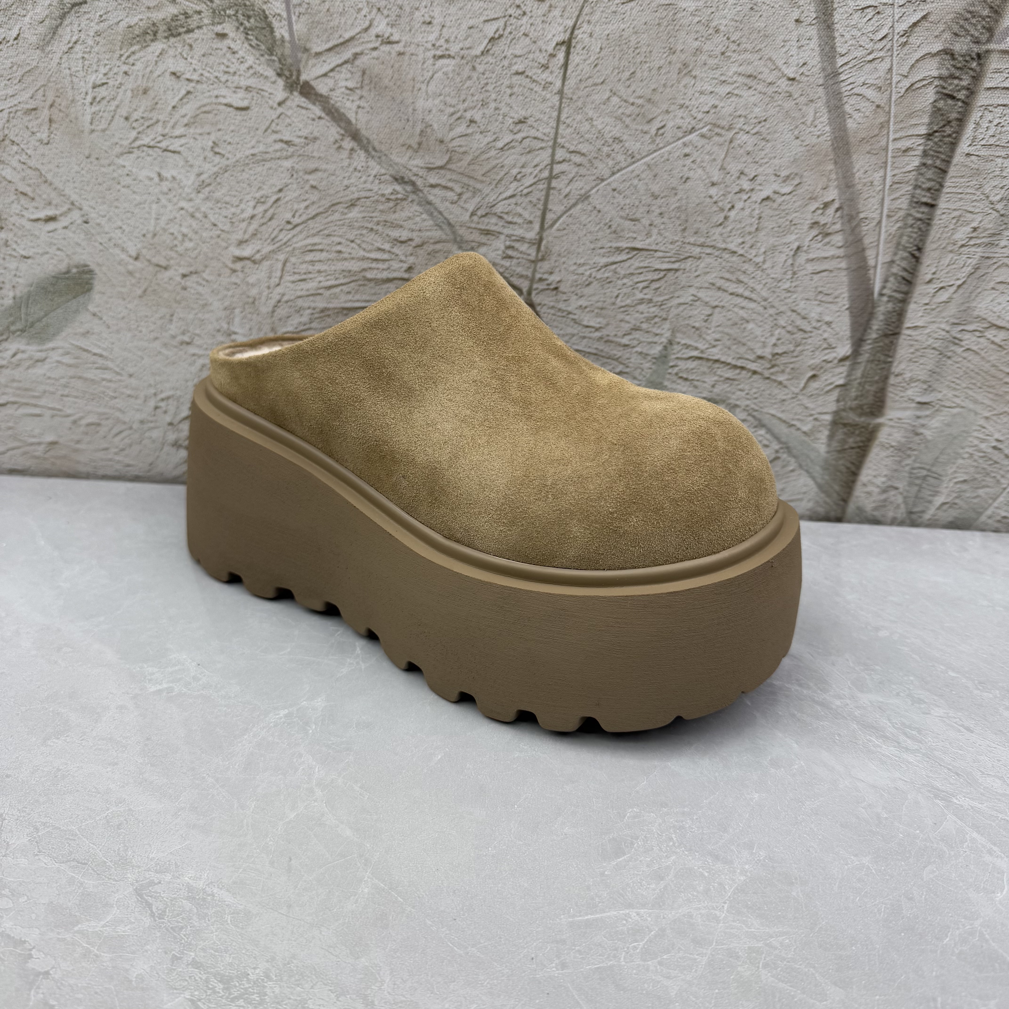 孤品 38/码a 包头拖鞋女     40071