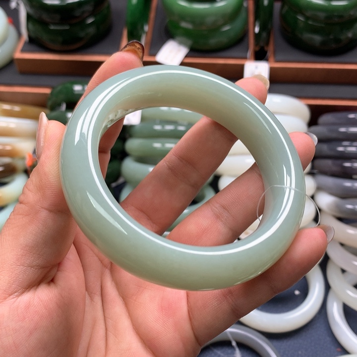 【闪购商品】未镶嵌手镯和田玉