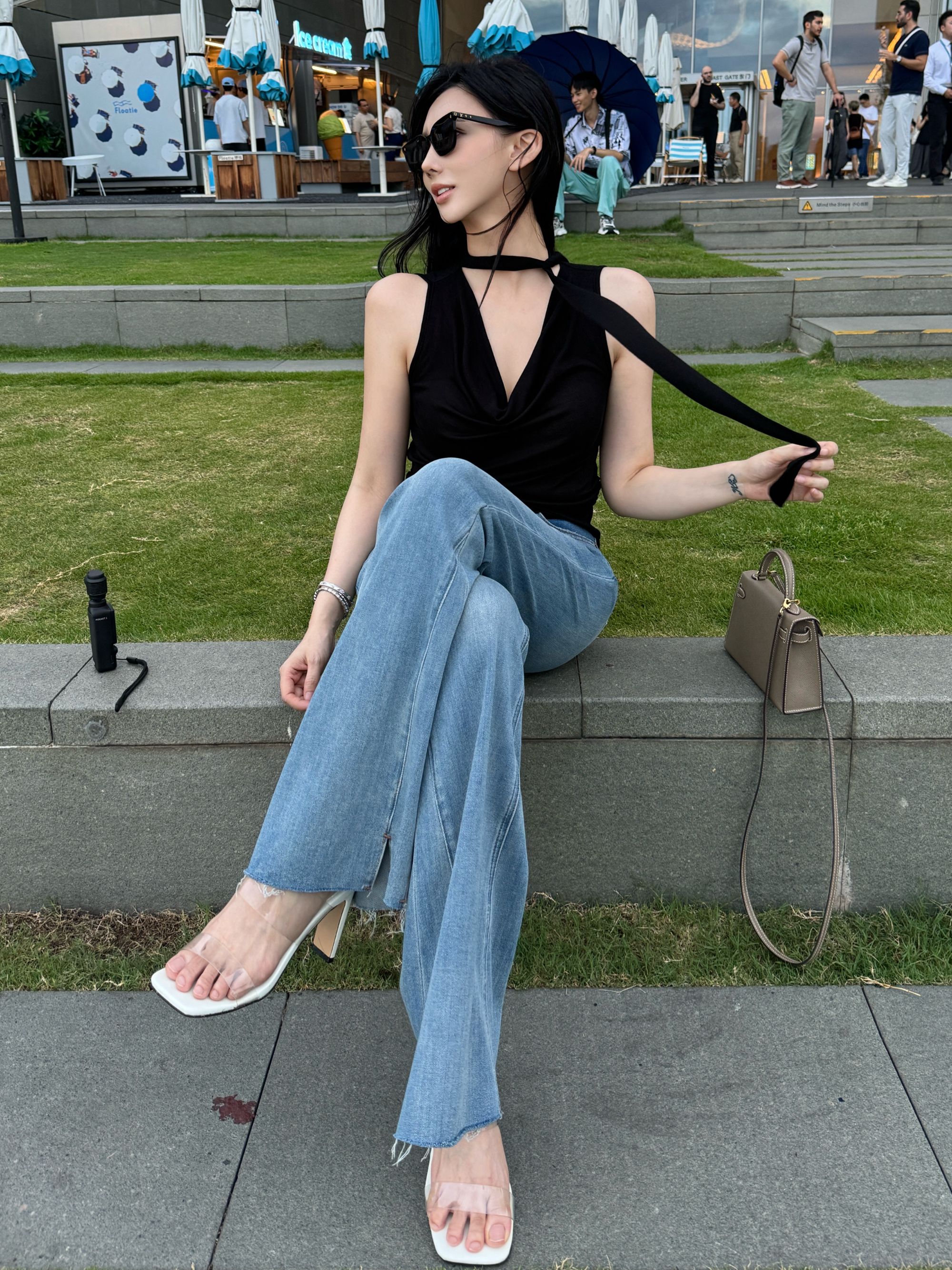 Dlab  Myday  |   设计感系带荡领修身褶皱上衣~质感舒适#高级