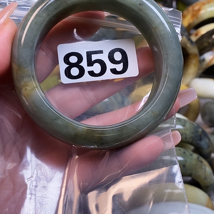 吃****蛇纹石玉未镶嵌手镯