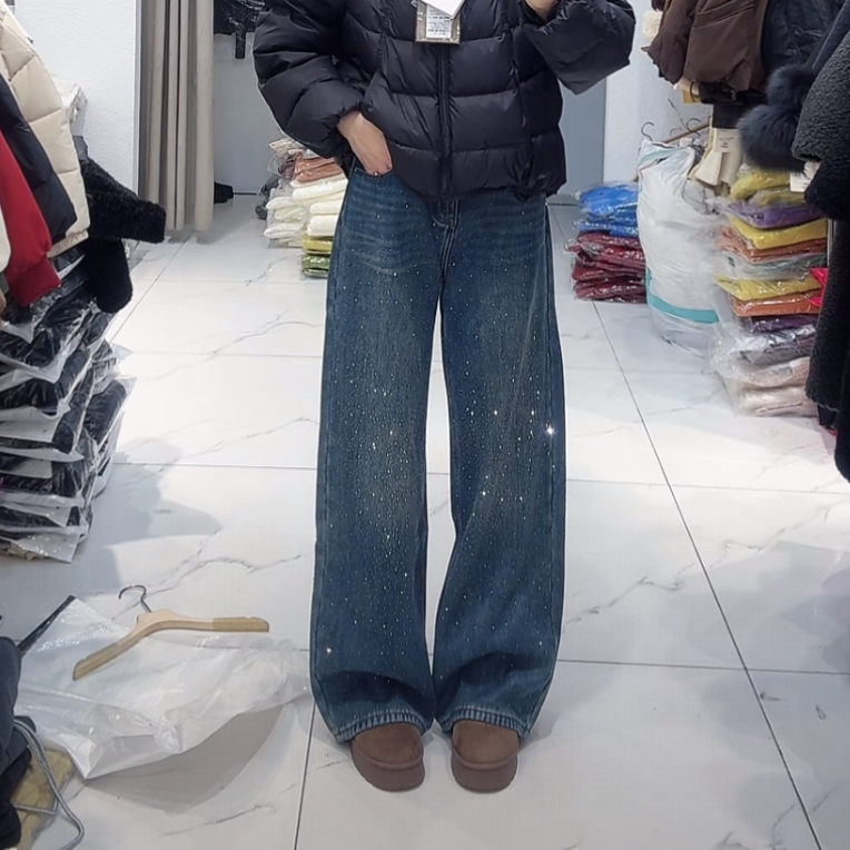 《秀秀精选》9372烫钻阔腿微喇牛仔裤女显瘦拖裤