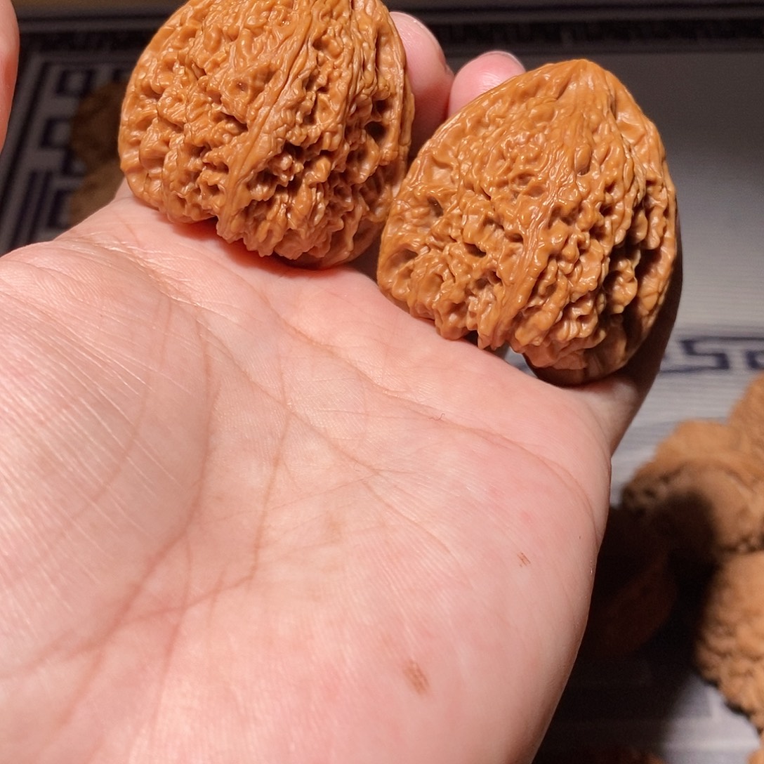 把件文玩核桃008高炮三角拉丝纹南将石42 尺头货