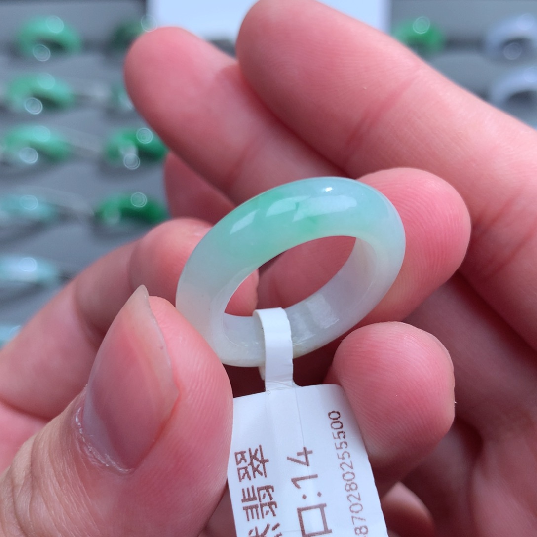 翡翠戒指未镶嵌天然