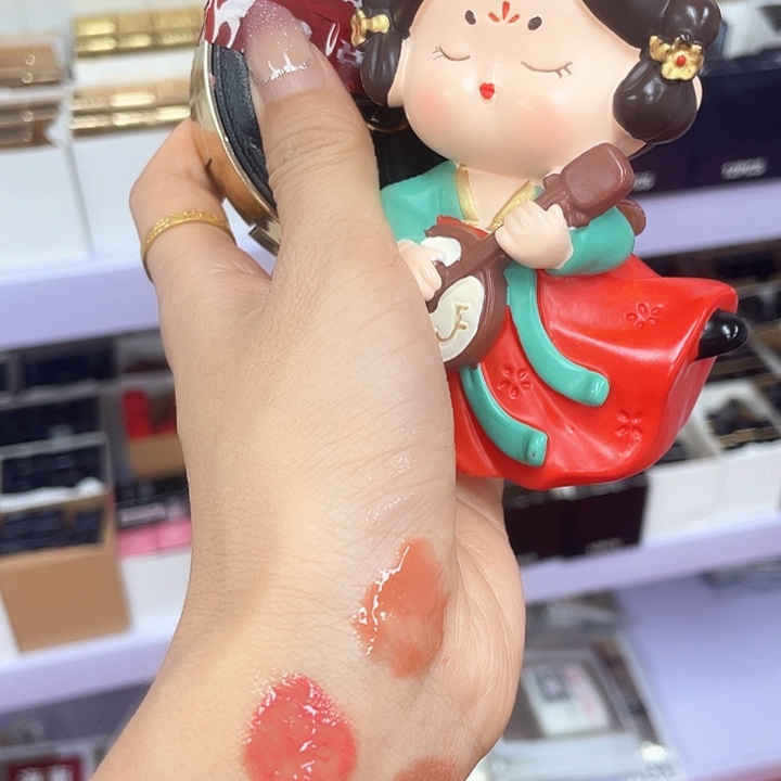 瓷片杨树林黑色皮革陶瓷娃娃