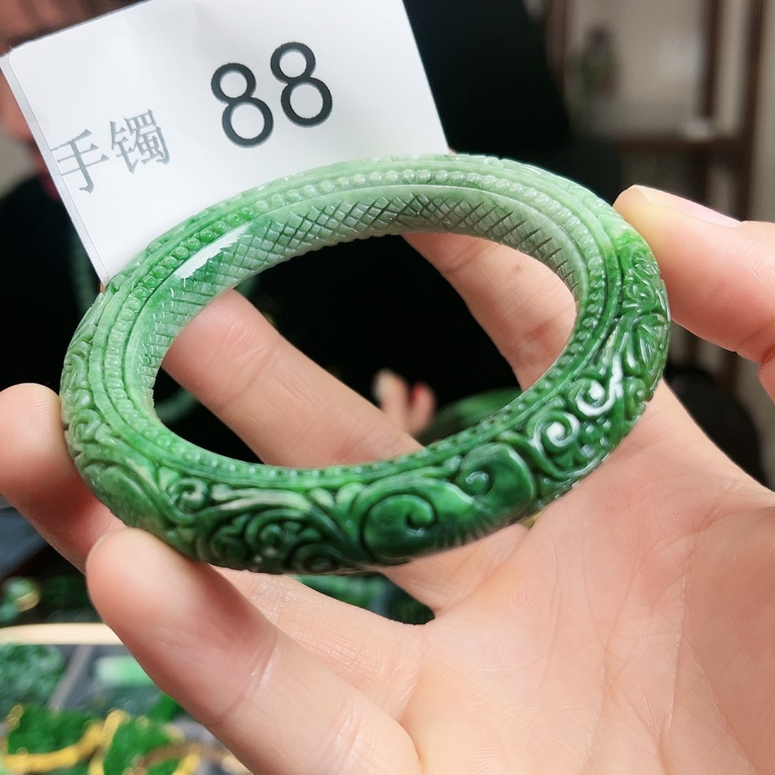 翡翠手镯未镶嵌手镯58.5
