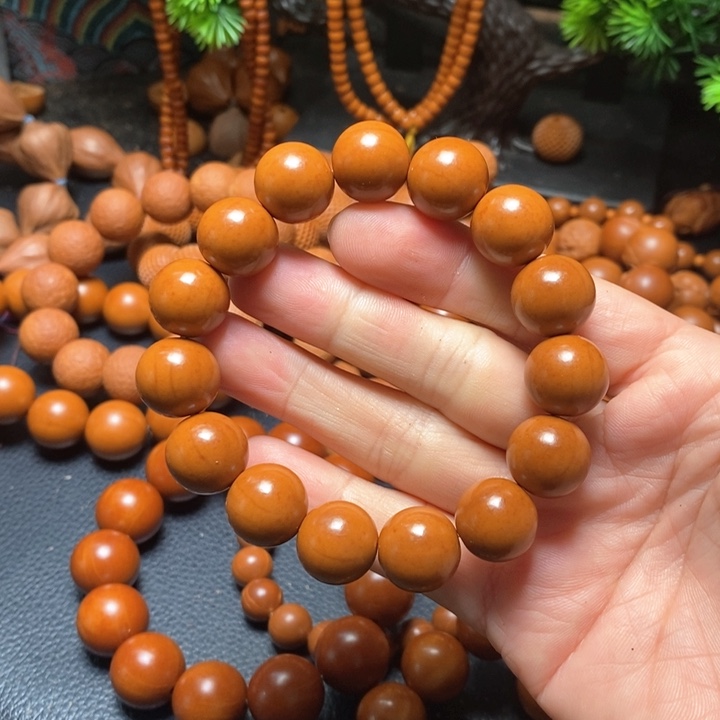 橄榄核手串不****?1.45瑕疵光珠