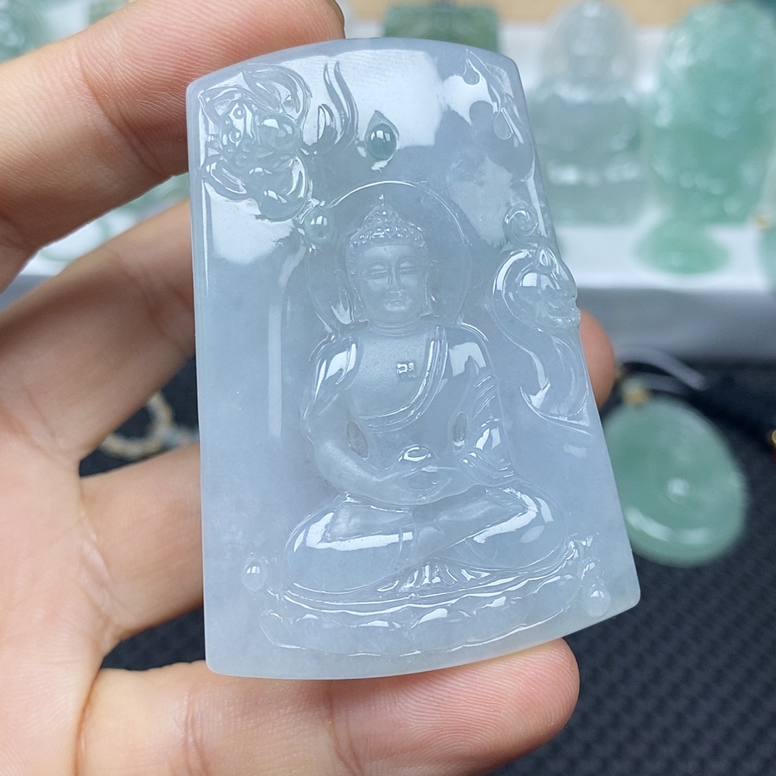 翡翠未镶嵌颈饰翡翠