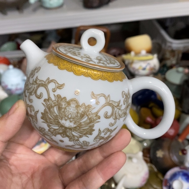 陶瓷艺术品及陶瓷壶