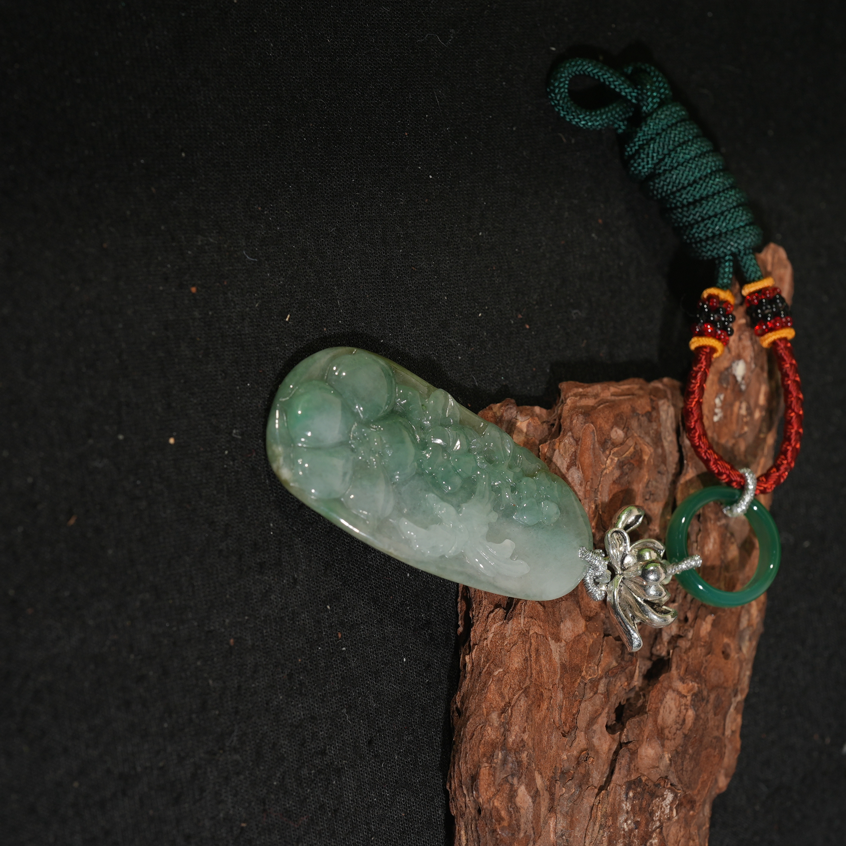 10.22香港王老板-翡翠吊坠t4069