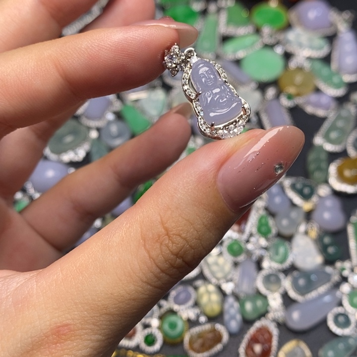 颈饰未镶嵌翡翠翡翠 