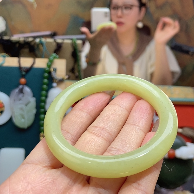 【闪购商品】未镶嵌手镯和田玉（糖玉）