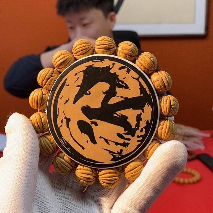 桃核手串B19  （尺寸误差0.5之间）