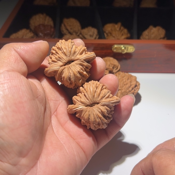 文玩核桃把件四座楼