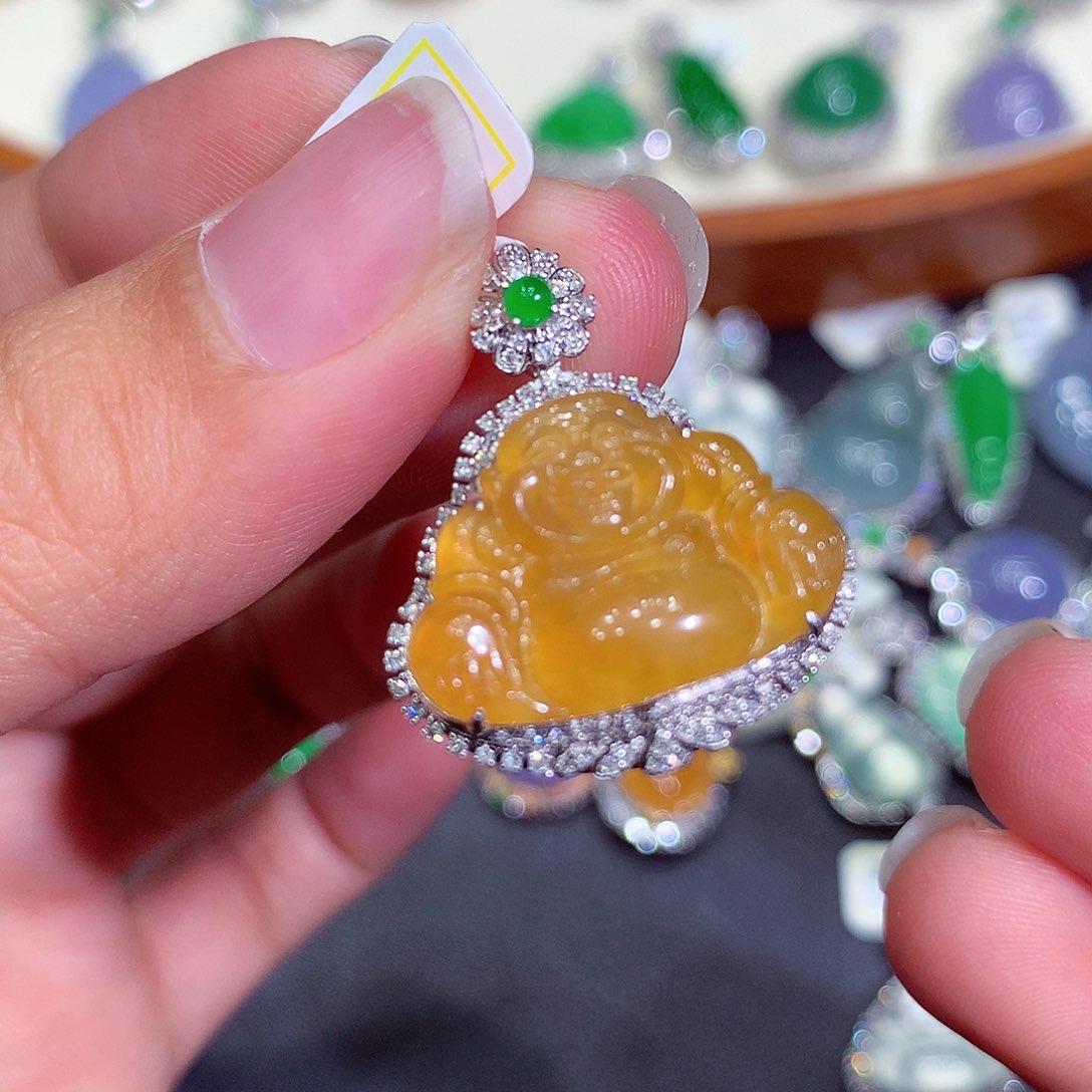 翡翠吊坠(不含链)18K金镶嵌