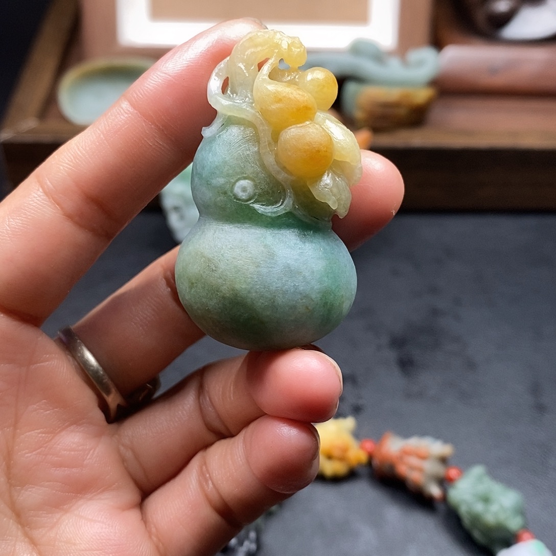 黑***K定制翡翠未镶嵌毛货抛光