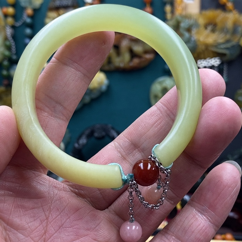 【闪购商品】蛇纹石玉未镶嵌手牌56