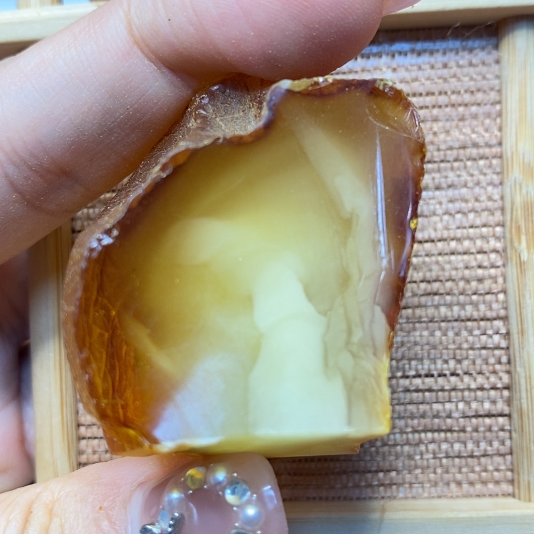 定制琥珀未镶嵌陈