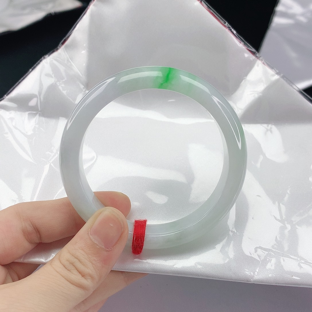 翡翠手镯未镶嵌翡翠530
