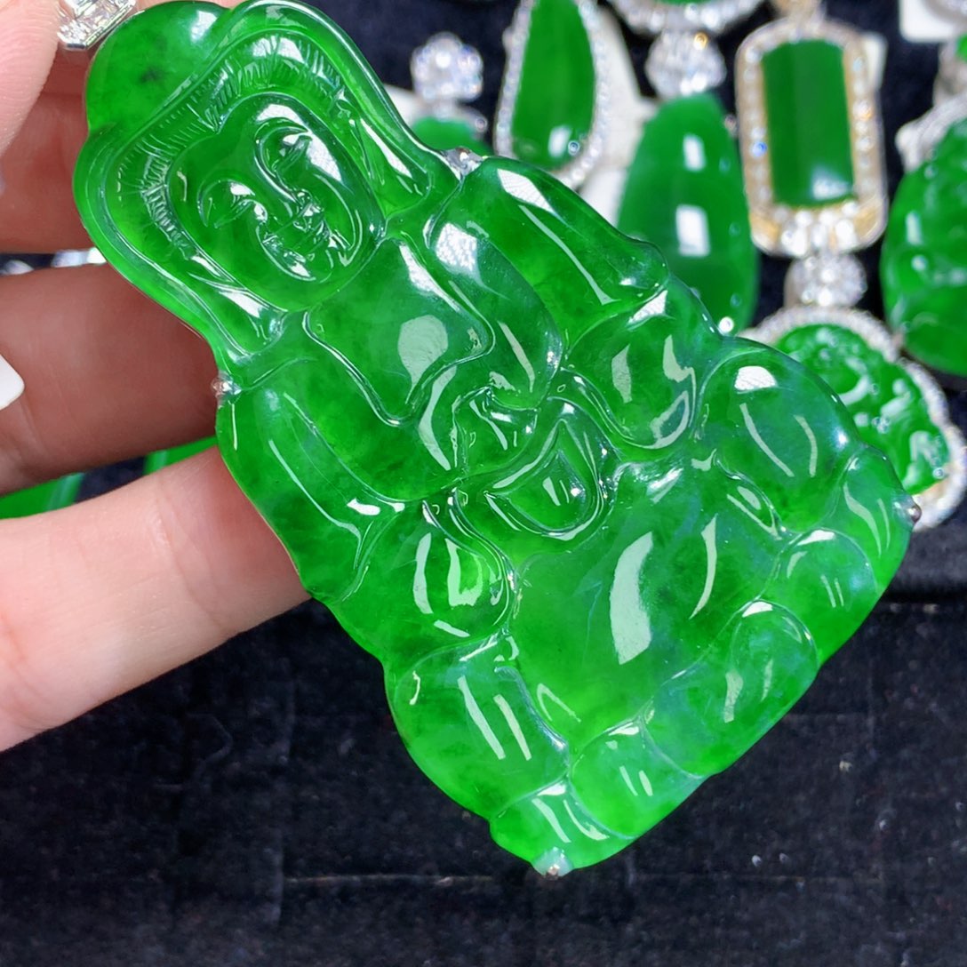 翡翠未镶嵌颈饰翡翠