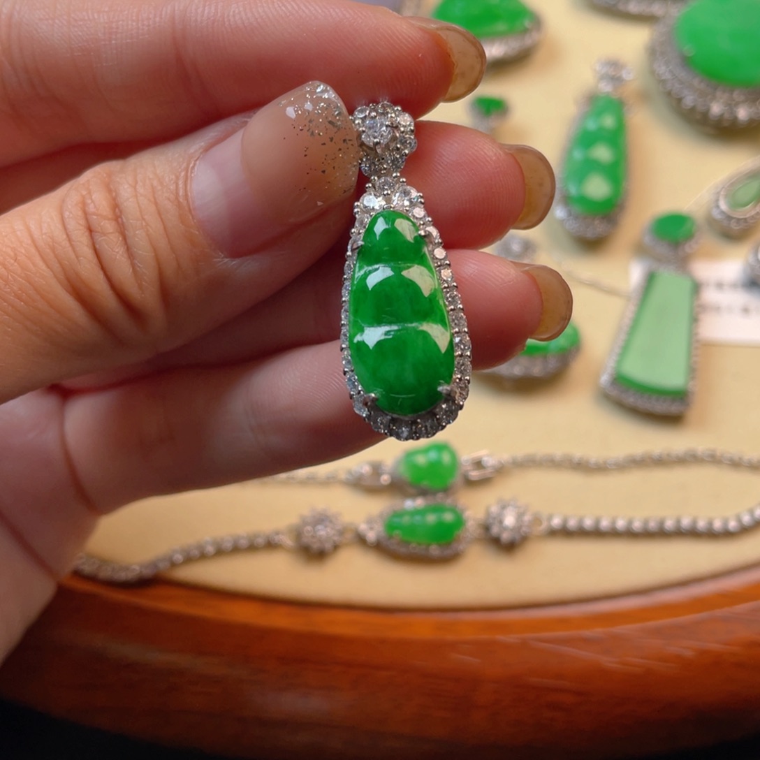 翡翠吊坠(不含链)银S925镶嵌