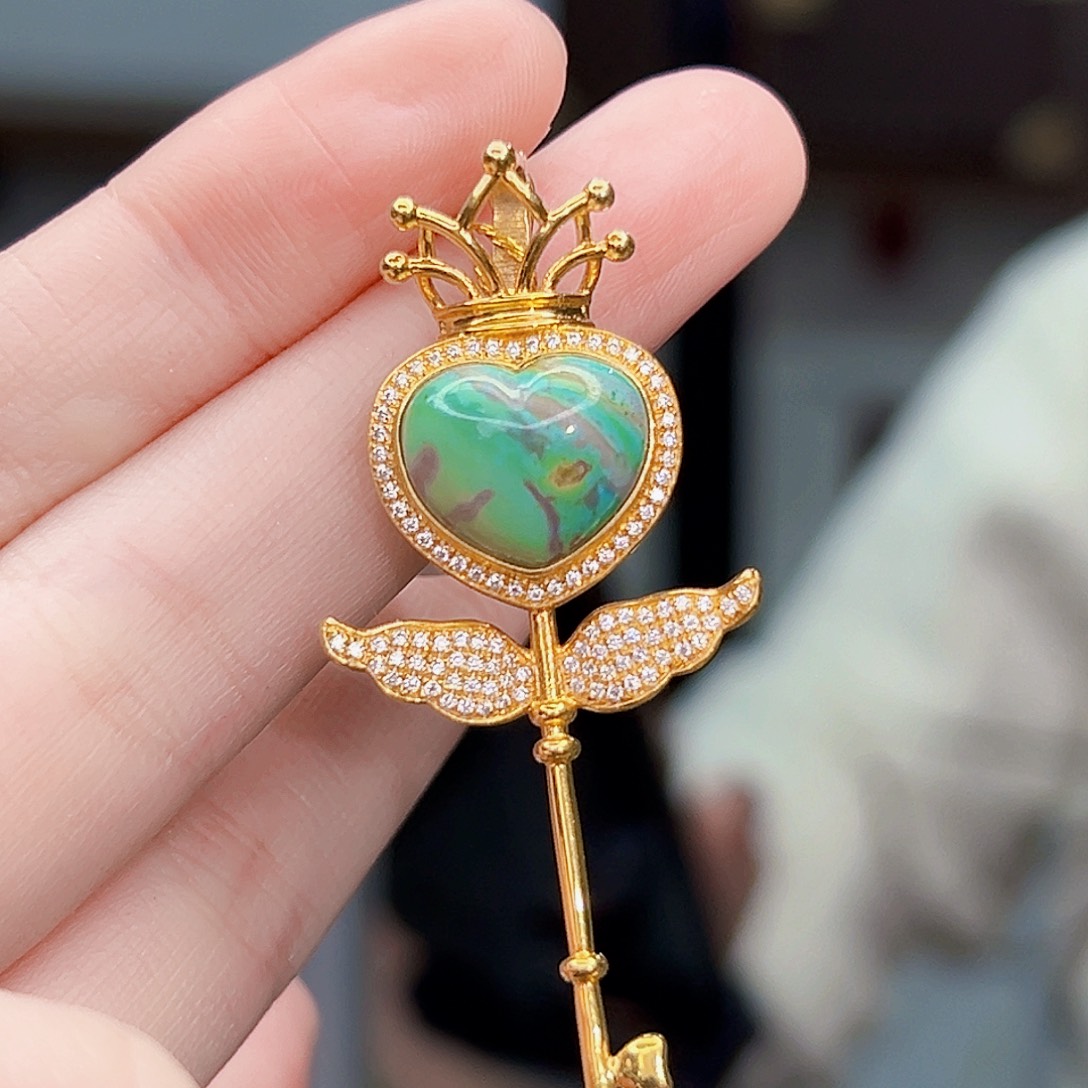 绿松石珠宝奇石18K金镶嵌