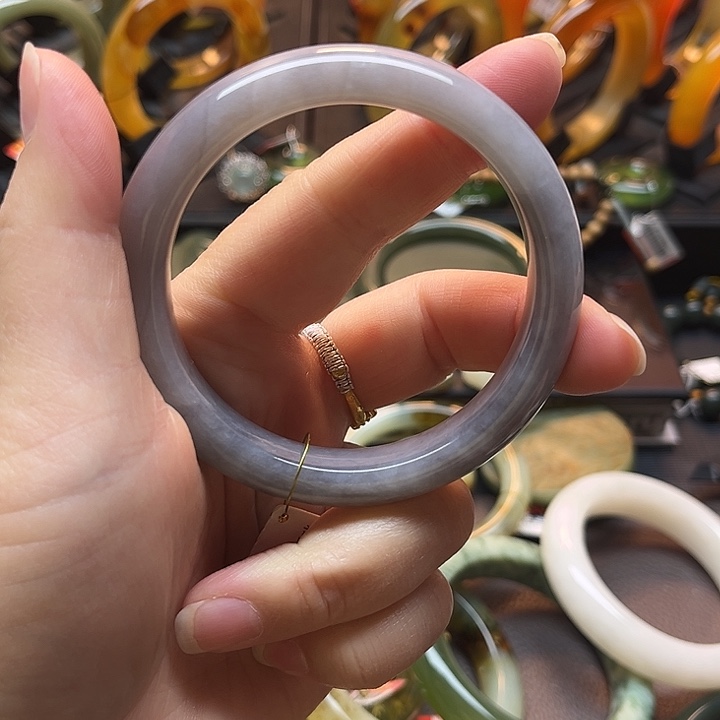 透闪石-蛇纹石玉未镶嵌手镯