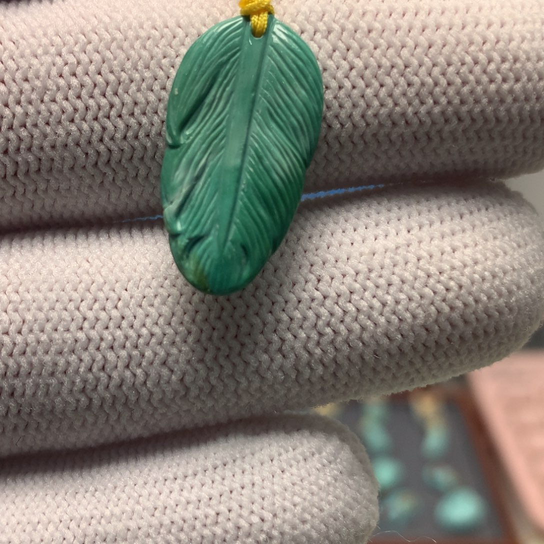 绿松石未镶嵌挂件