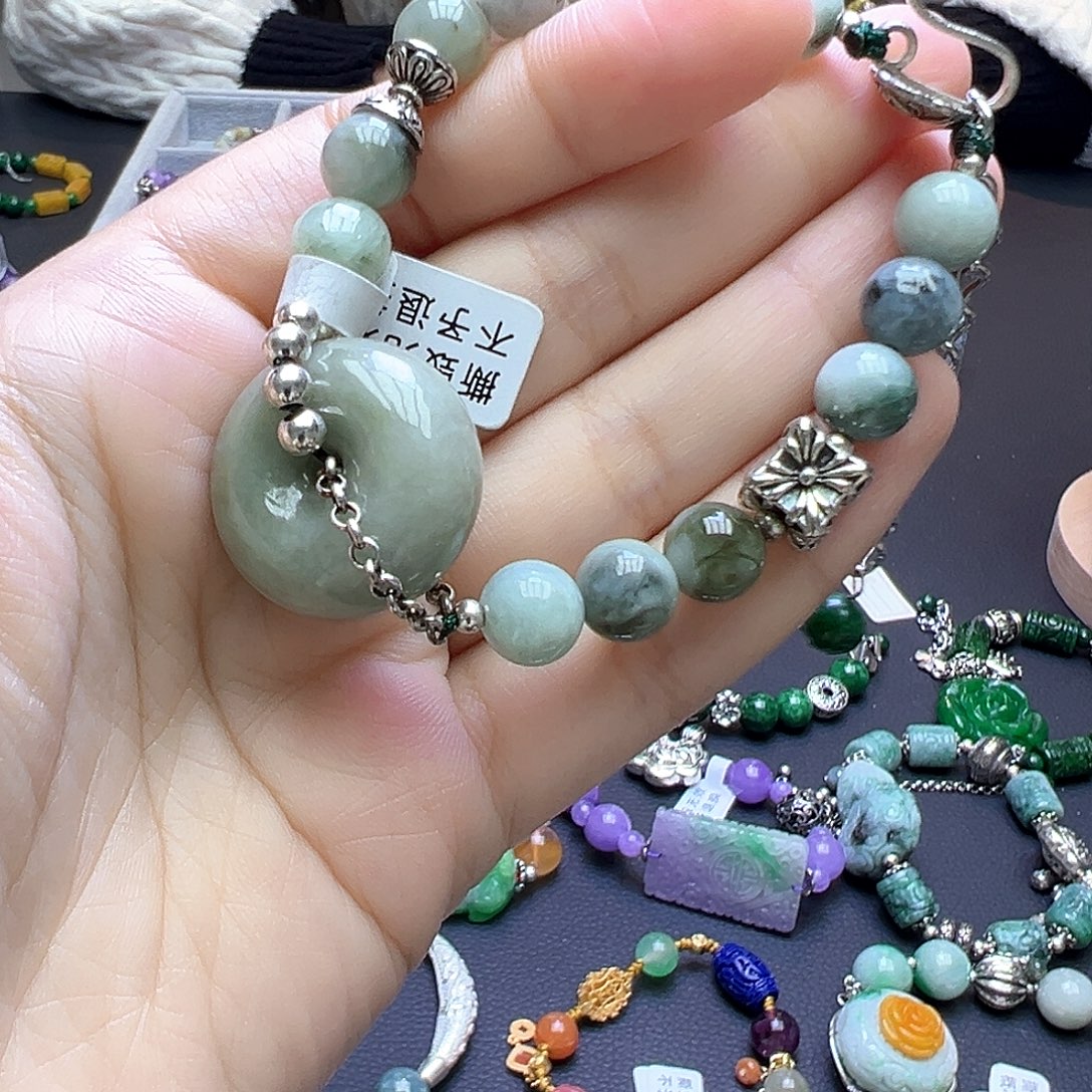 翡翠未镶嵌手链69