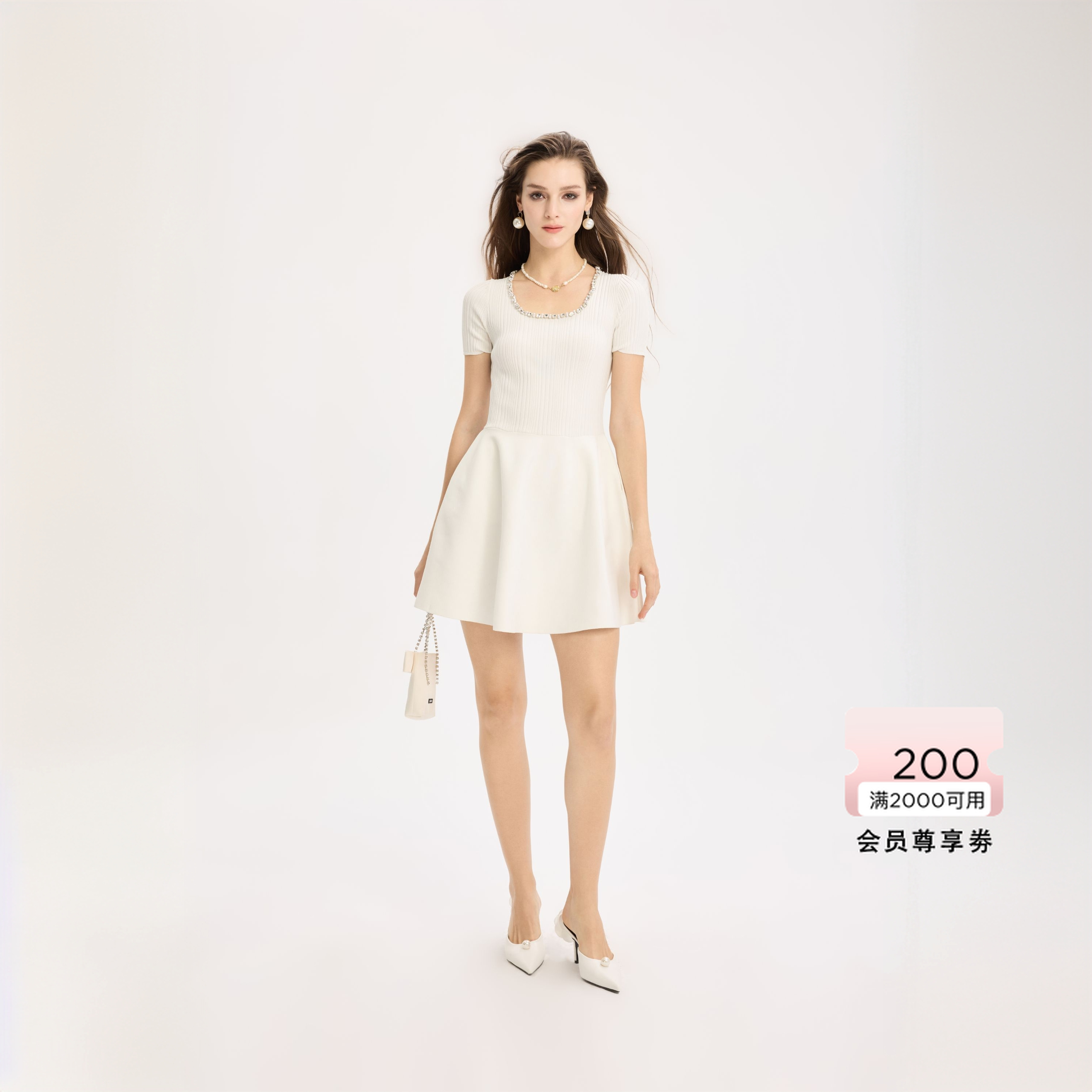 bebe2025夏季新款女士气质简约优雅质感收腰针织连衣裙230915