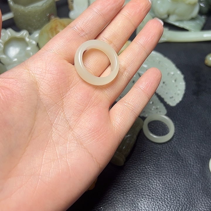 和田玉未镶嵌颈饰21