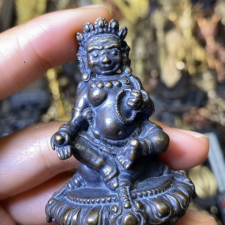 藏传青铜黄財小小微瑕