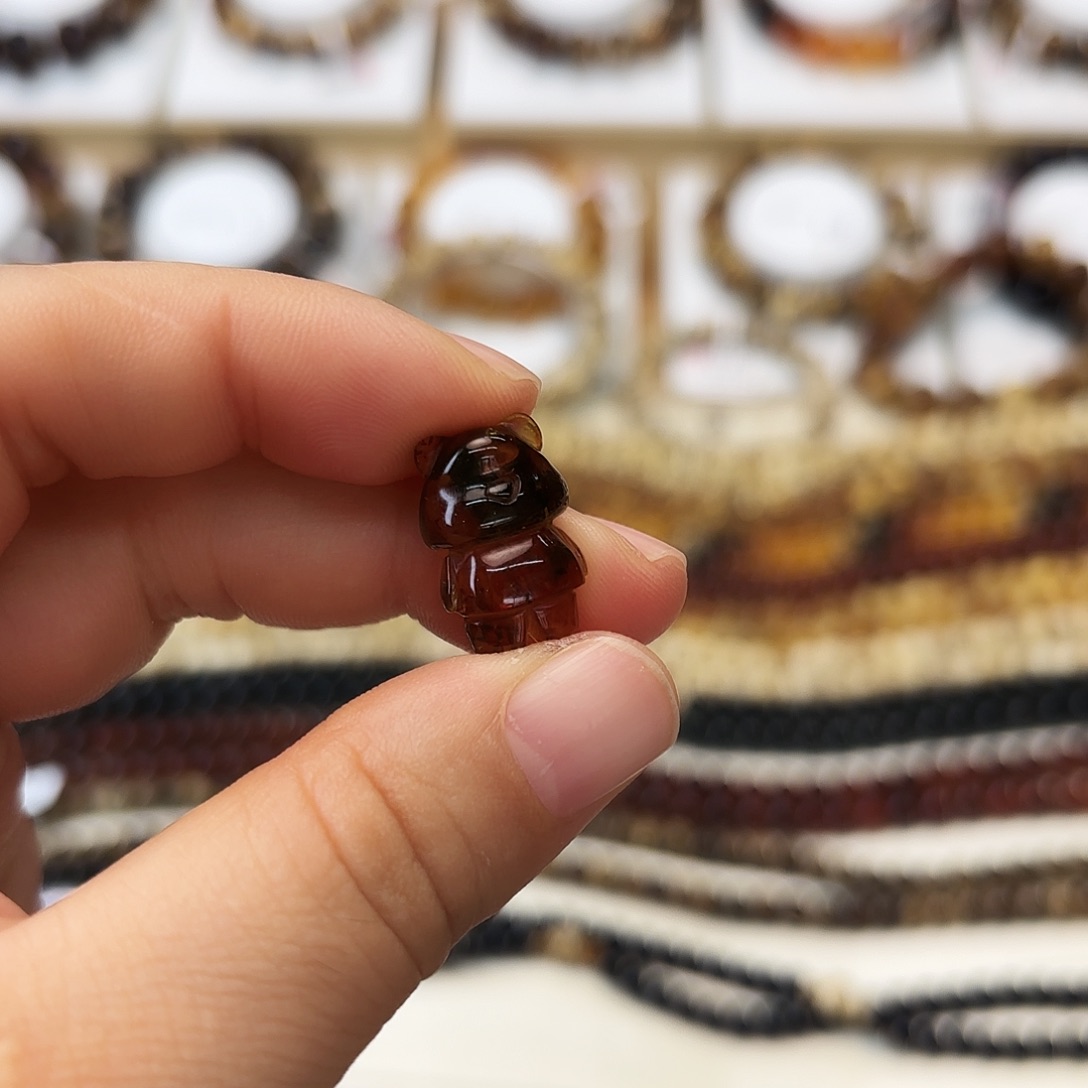 琥珀未镶嵌裸石大