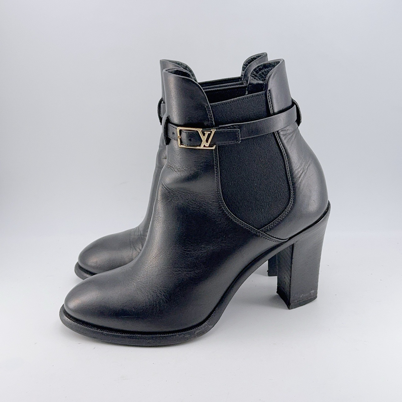 95新 LouisVuitton/路易威登 36码/97新/黑色金标高跟靴