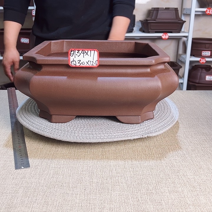 紫砂花盆等多种装饰