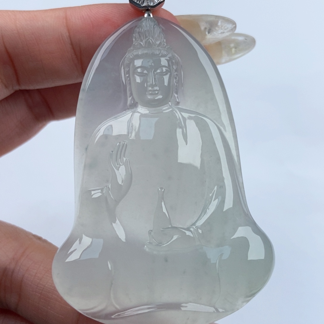 颈饰未镶嵌翡翠素衣观音