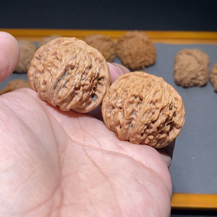 文玩核桃吊坠24汉高楼40+