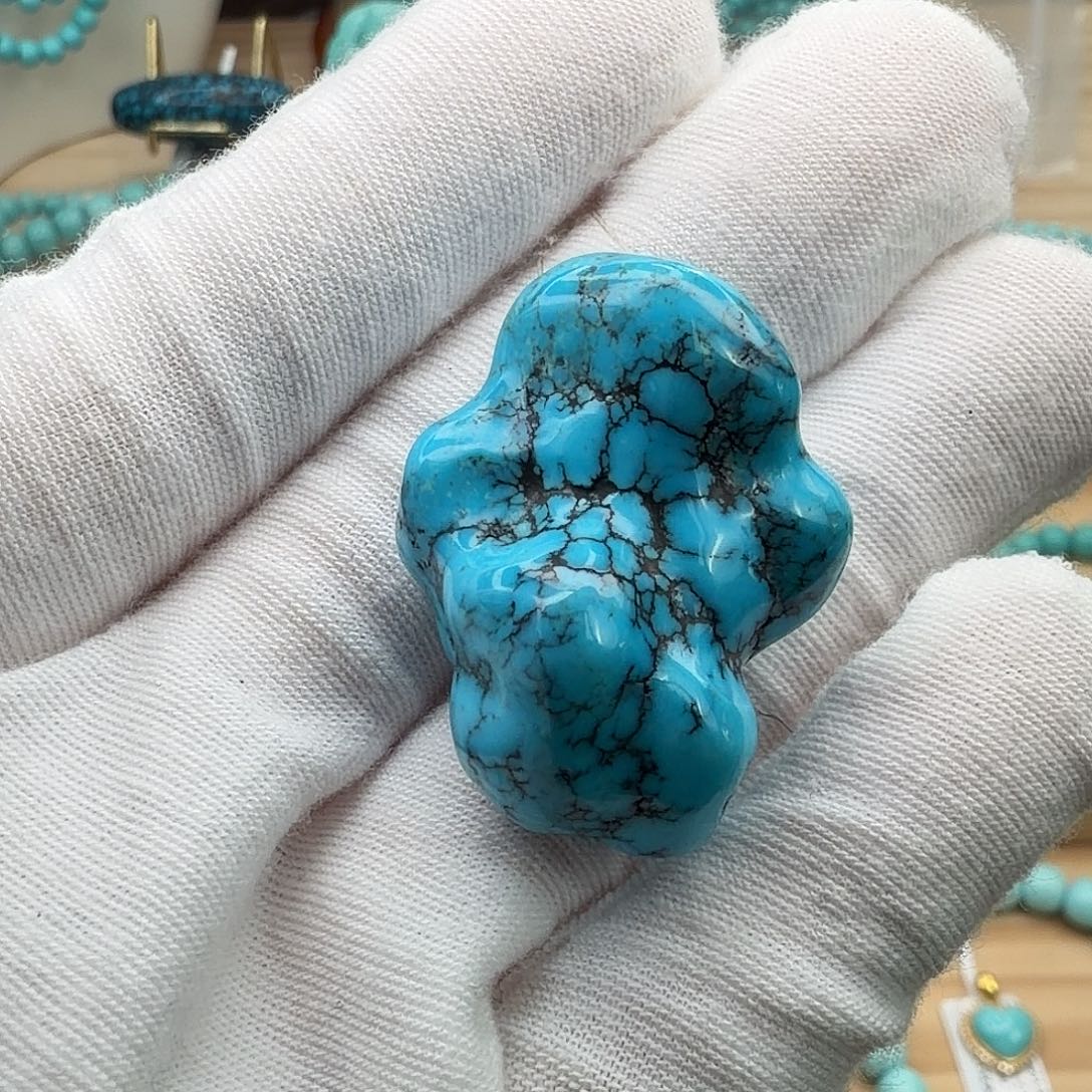 绿松石未镶嵌珠宝奇石