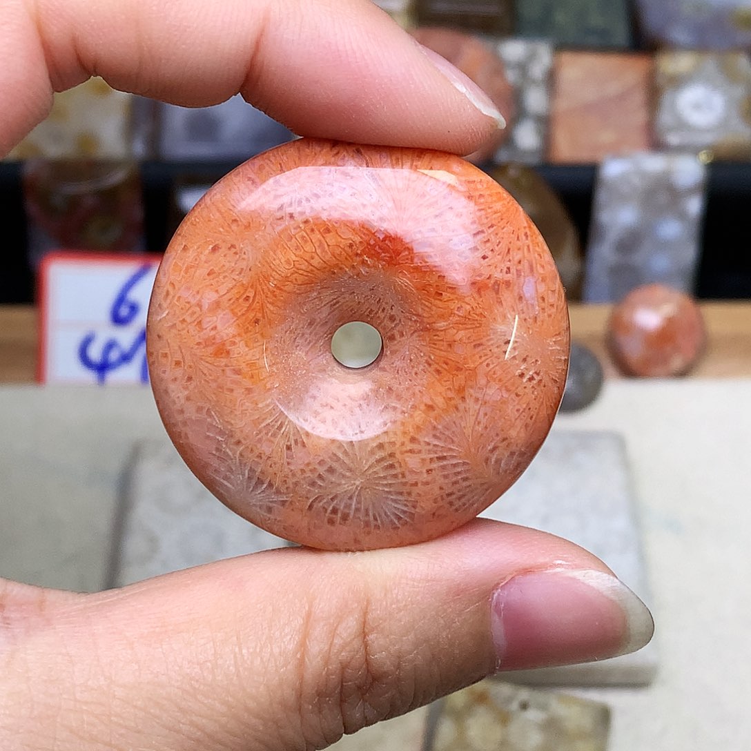 石英质玉颈饰未镶嵌暖***羊