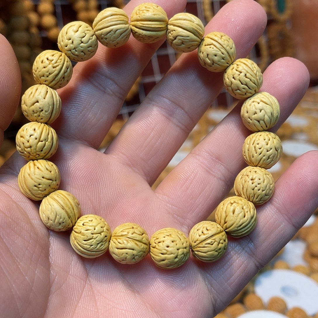 孜***喷手串桃核福利福利