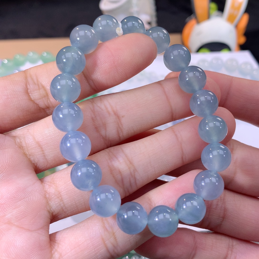 翡翠手链未镶嵌翡翠