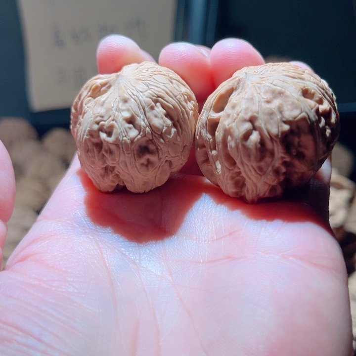 ****王吊坠文玩核桃文玩